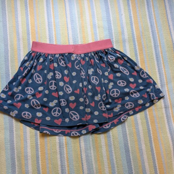 ⭐ Kickee Kids Peace, Love / Hearts, and Flowers skort size 4T - Picture 5 of 9
